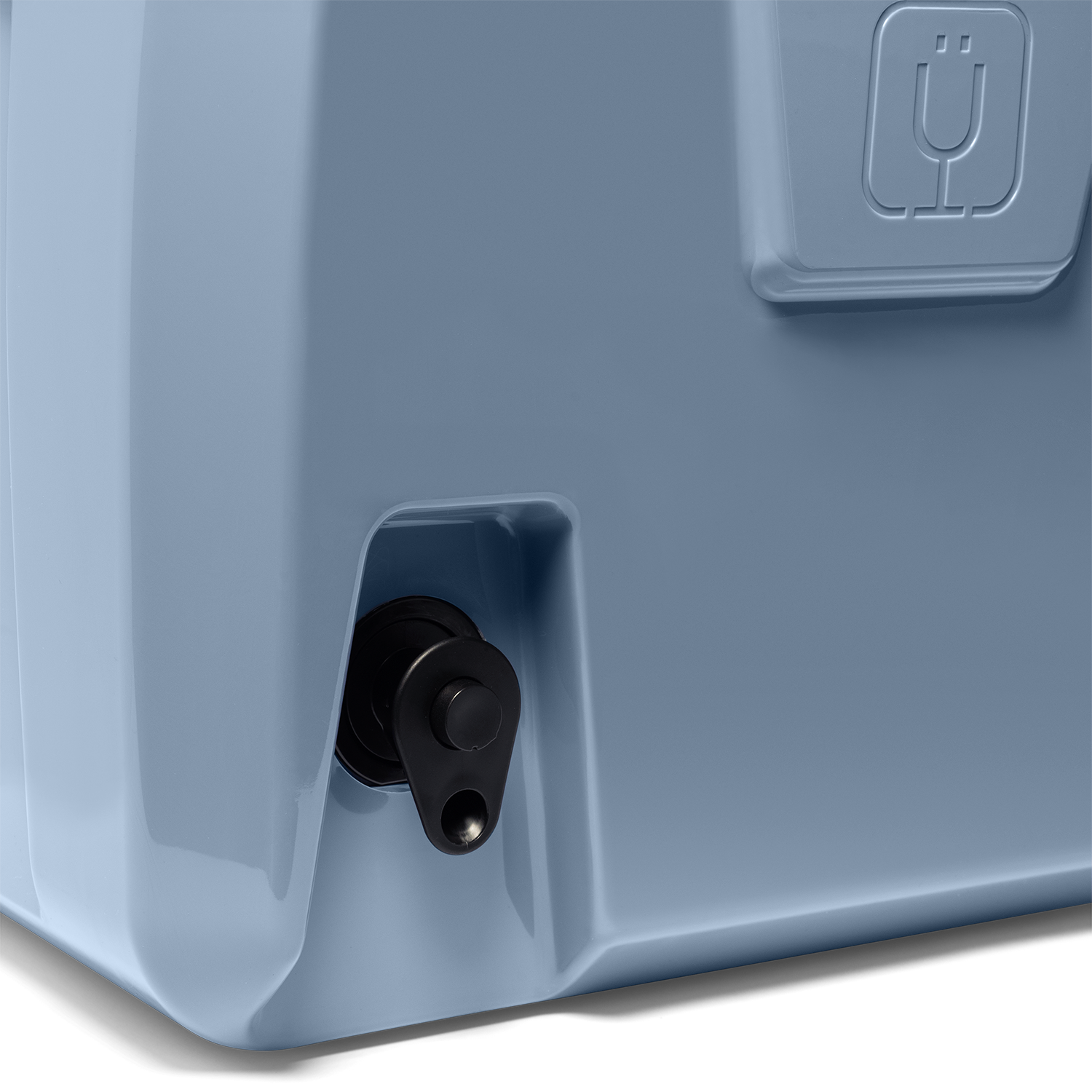 brutank-20qt-p9 BruTank-20-Denim-Tap.png