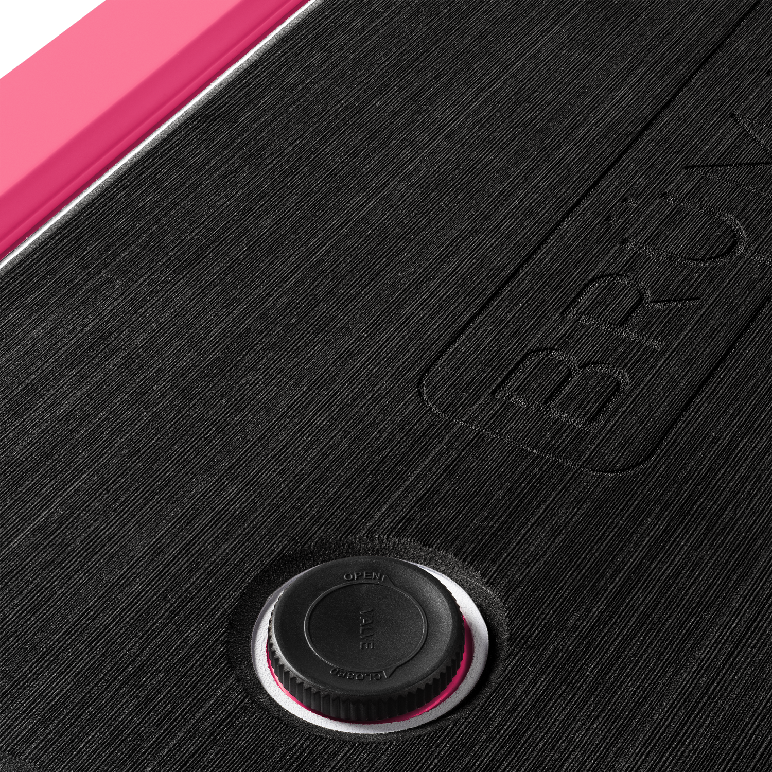 brutank-r2 brutank-55qt-neonpink-vent.png
